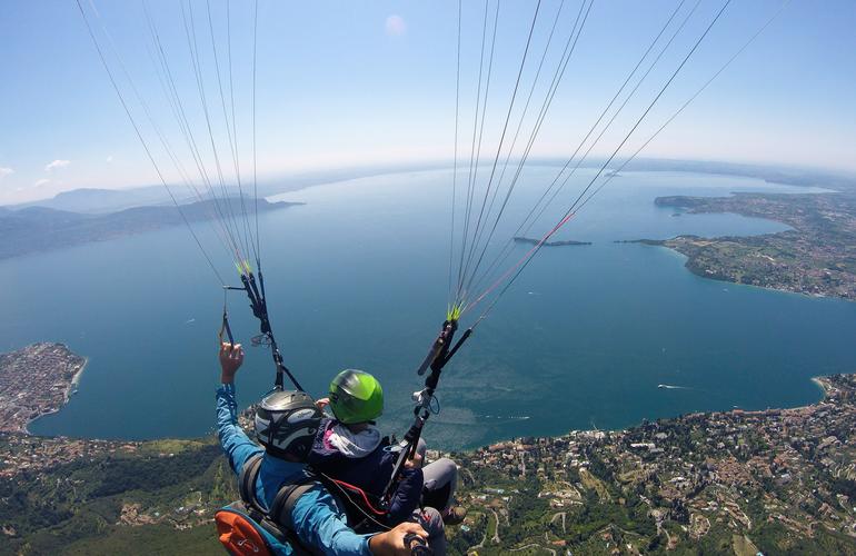 paragliding over lake garda