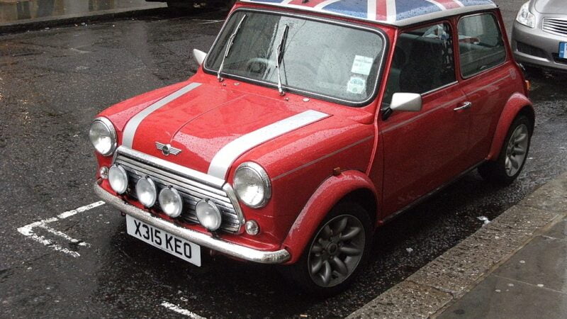 renting a car in uk with a mini with a union jack on the roof