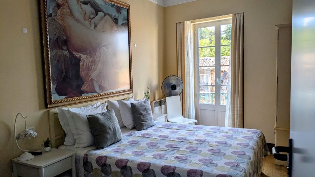 the inside of a double room at hotel safira in lisbon