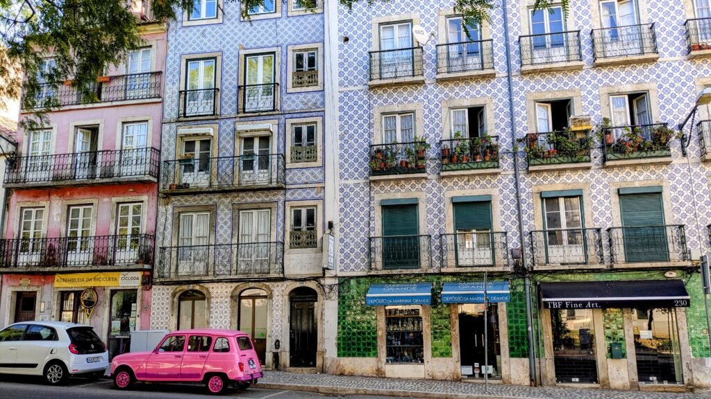 tiled facades in principe real in lisbon