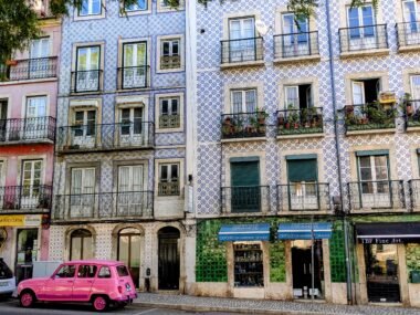 tiled facades in principe real in lisbon