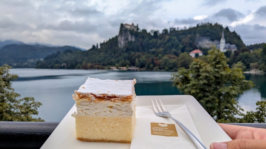 the lake bled cake, a custard slice