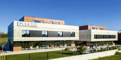 the outside facade of plea beach house in santander, spain
